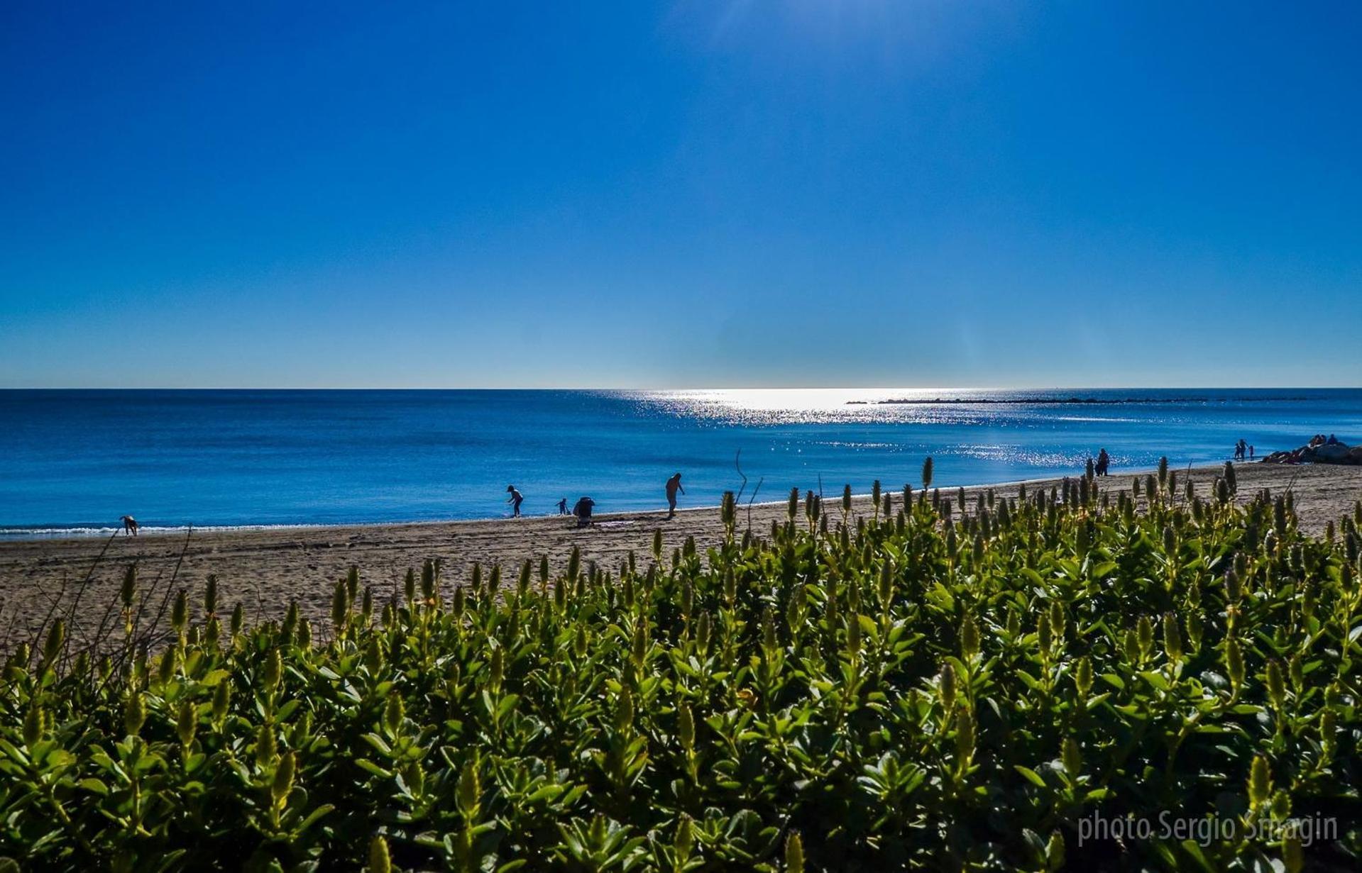 714 Iris Apartamento - Vista Al Mar - Cerca De Tren, Restaurantes, Tiendas - Playa A 10 Min Caminando 베날마데나코스타 외부 사진