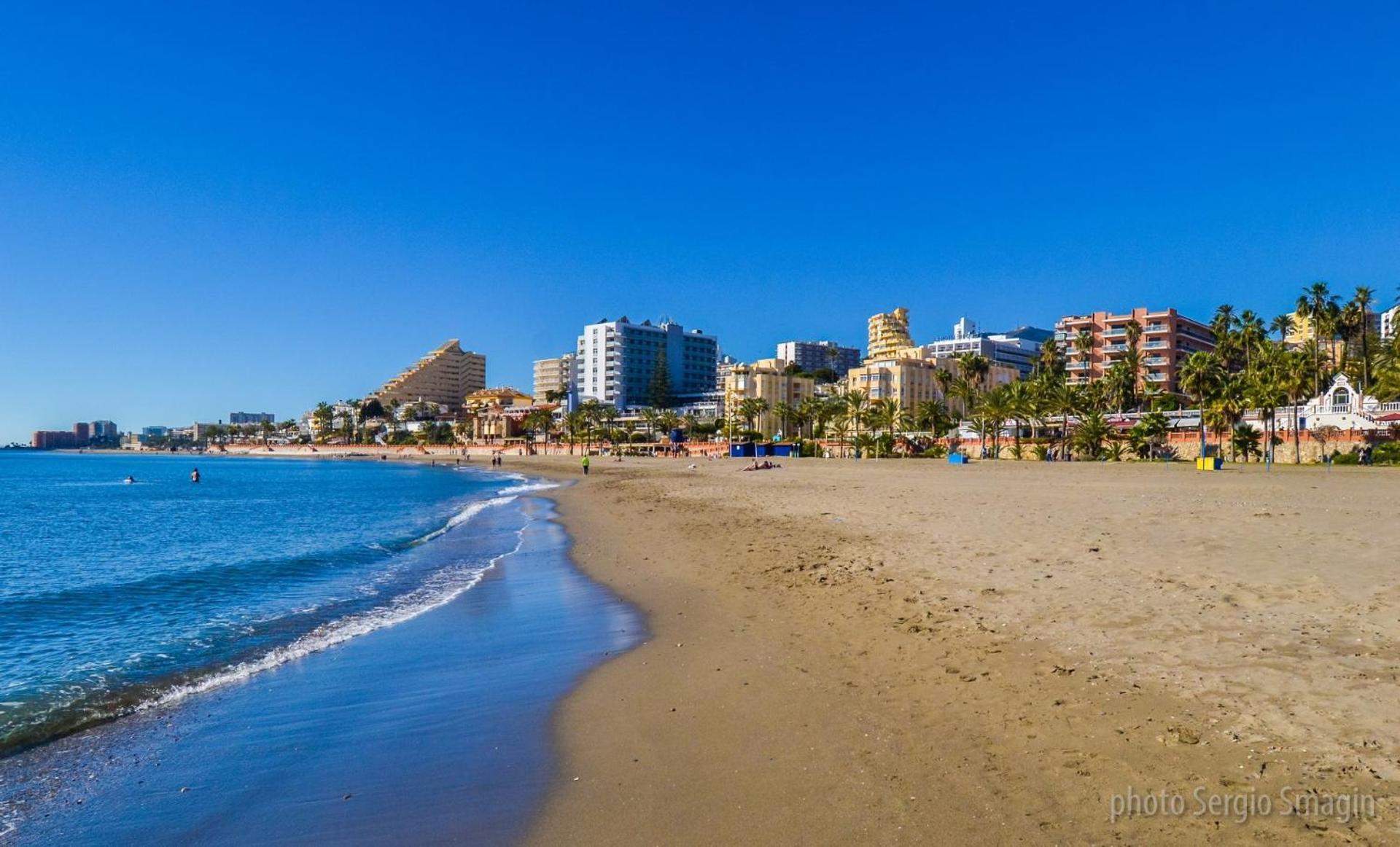 714 Iris Apartamento - Vista Al Mar - Cerca De Tren, Restaurantes, Tiendas - Playa A 10 Min Caminando 베날마데나코스타 외부 사진