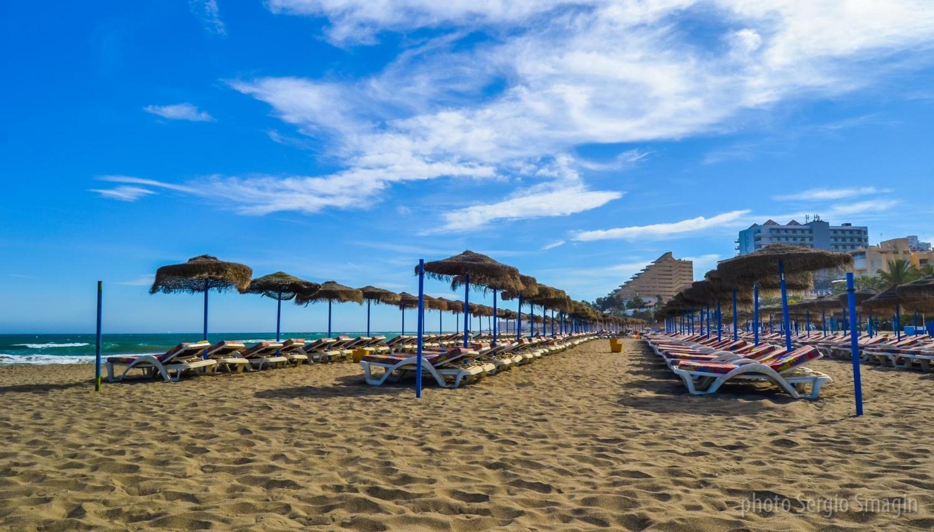 714 Iris Apartamento - Vista Al Mar - Cerca De Tren, Restaurantes, Tiendas - Playa A 10 Min Caminando 베날마데나코스타 외부 사진